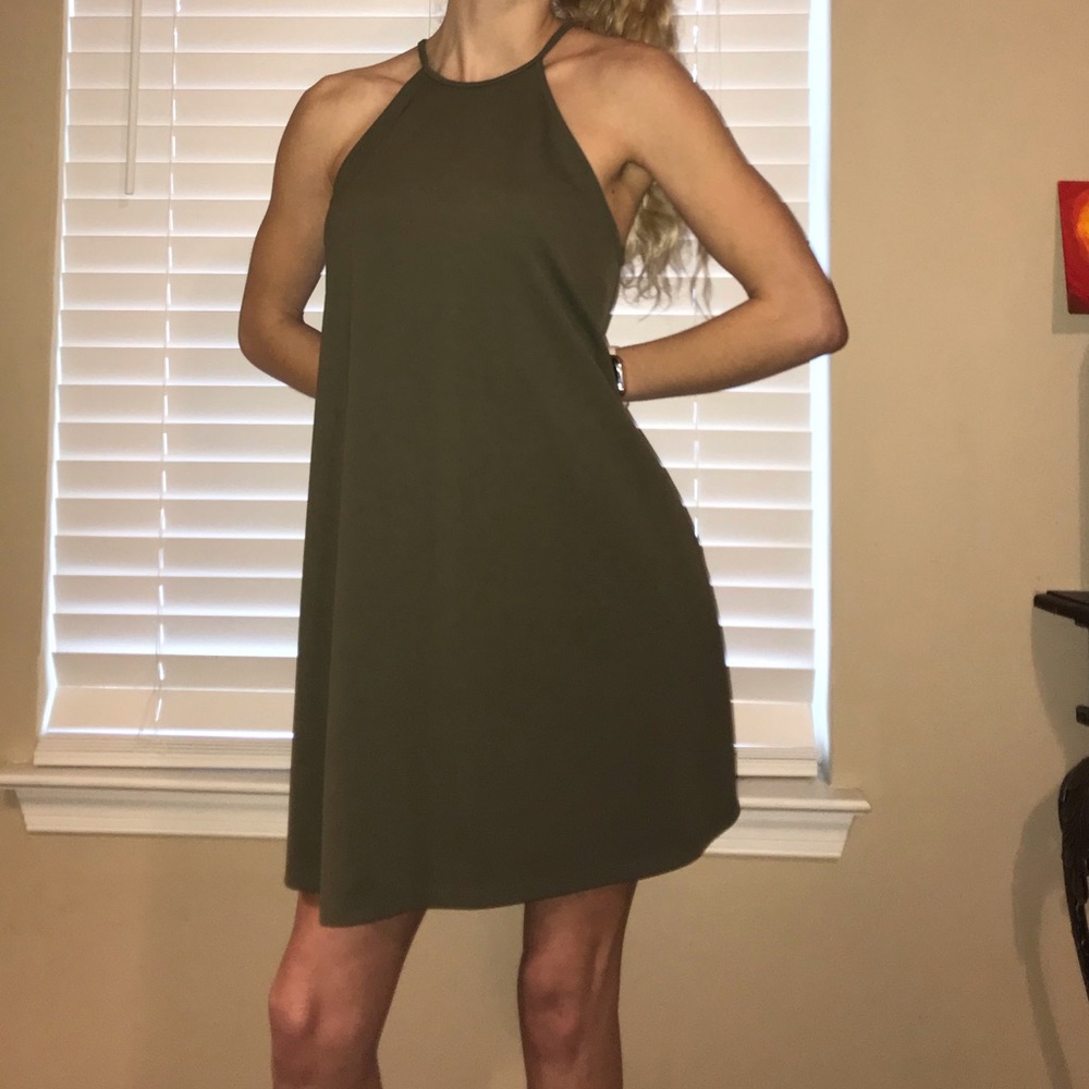 Forever 21 flowy halter dress size S